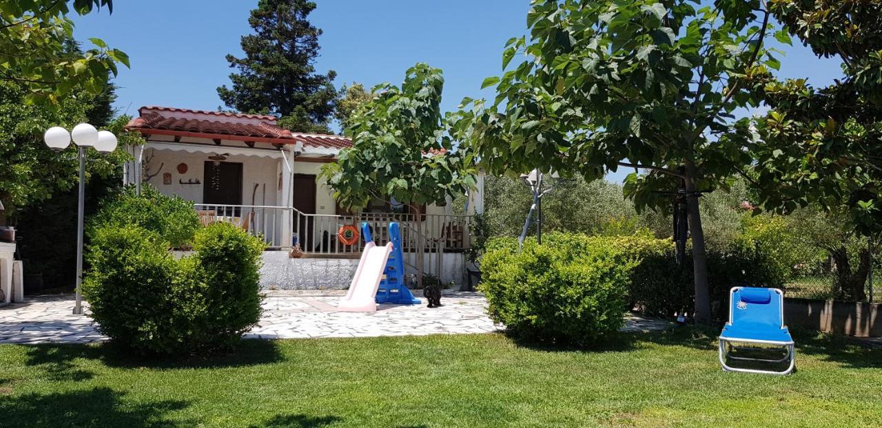 Country House By The Sea !!! Villa Karavómilos Buitenkant foto
